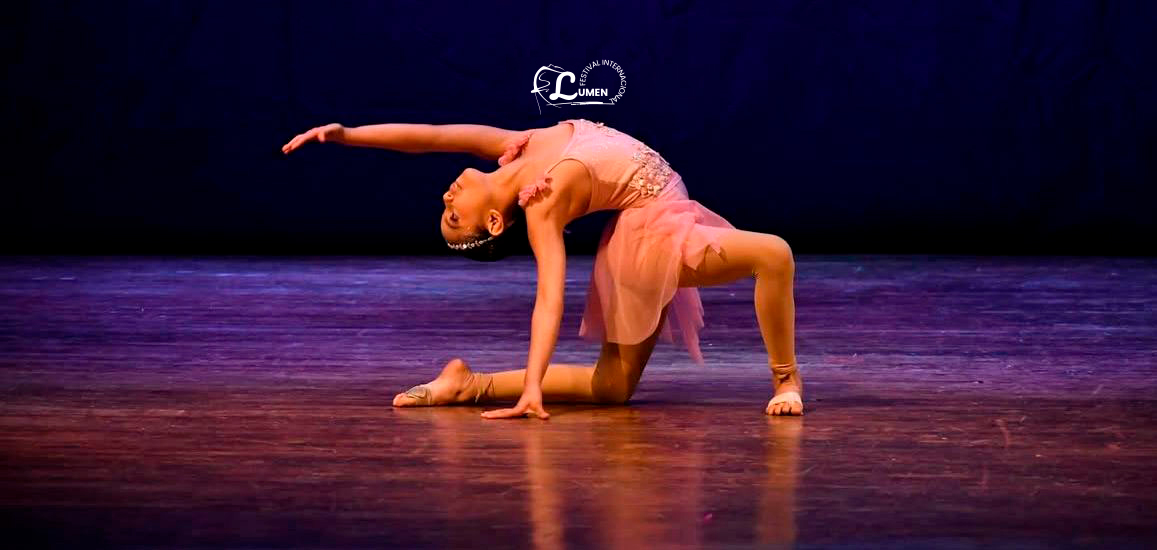 Bailarinas en escenario